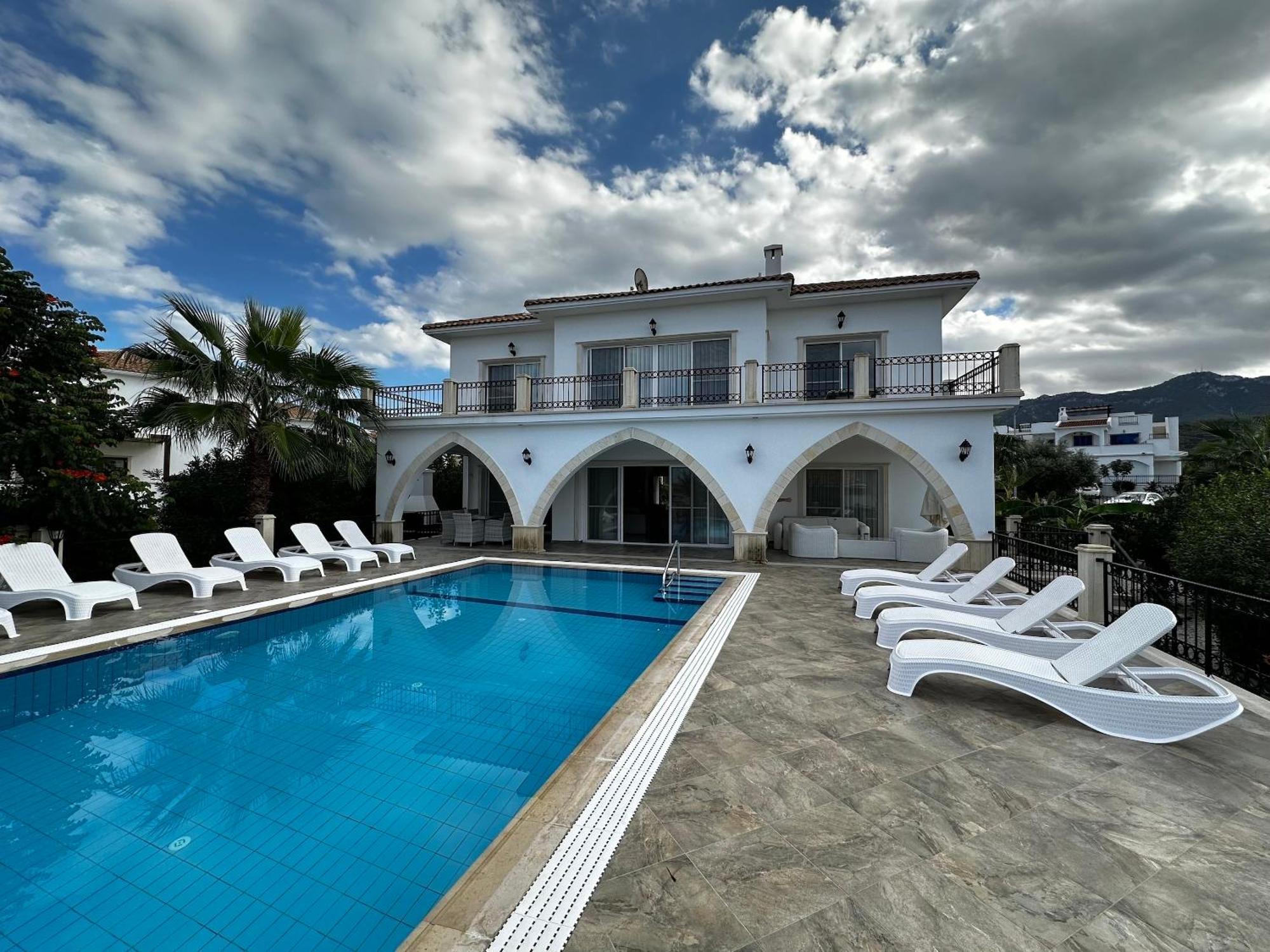 Carrington Holidays Kyrenia  Ngoại thất bức ảnh