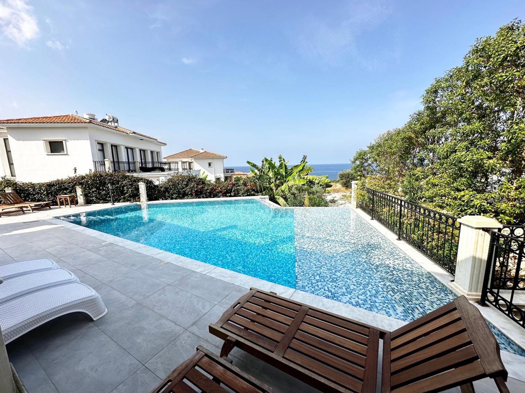 Carrington Holidays Kyrenia  Ngoại thất bức ảnh